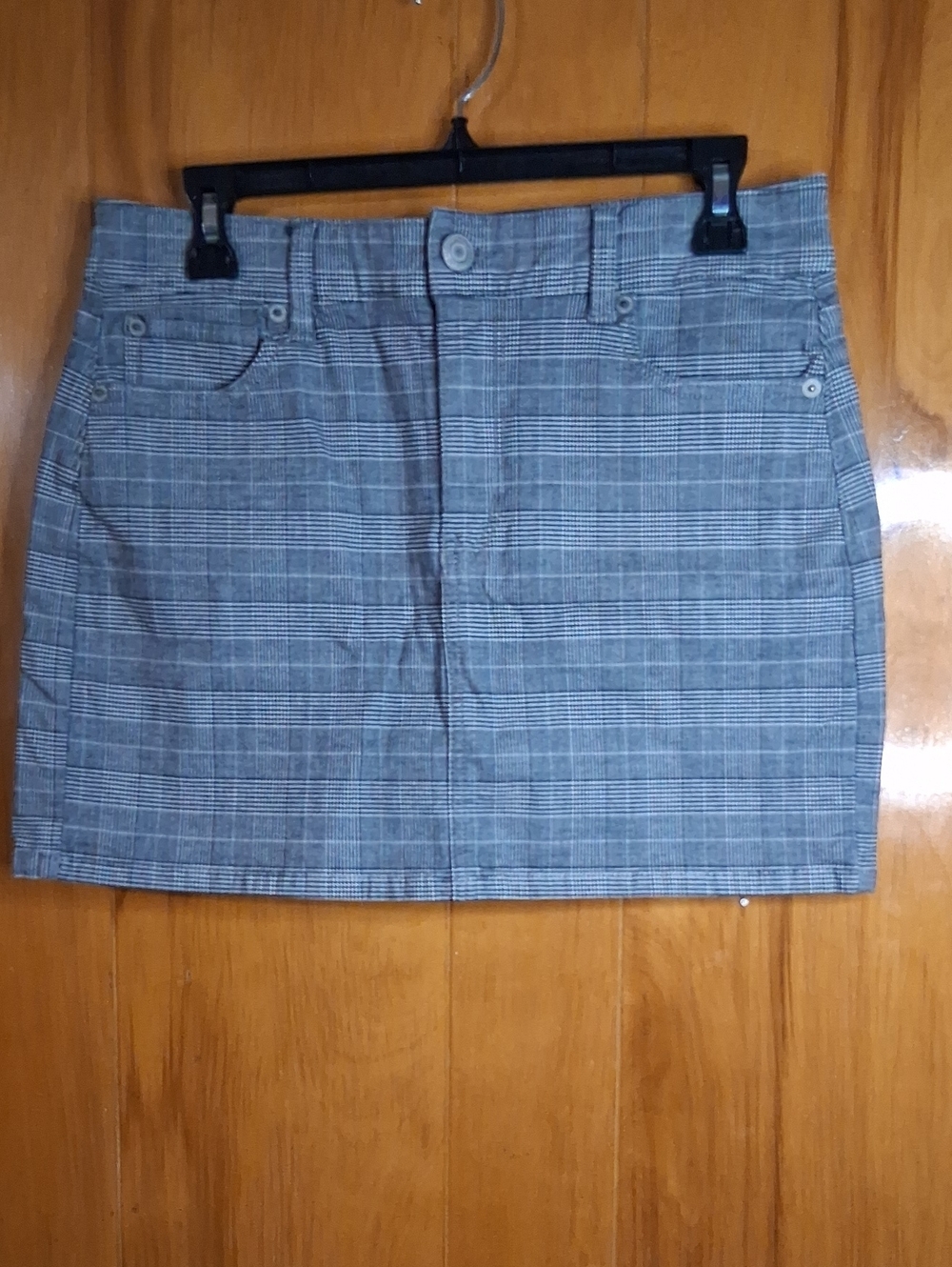 American Eagle Gray Plaid Super Stretch High Rise Mini Skirt Size 6